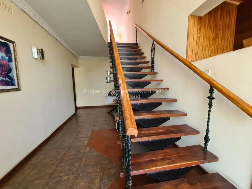 5 Bedroom House for Sale in Alexandra Park, Harare