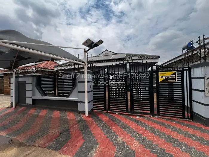 Townhouse/Cluster to Rent in Aspindale Park, Harare