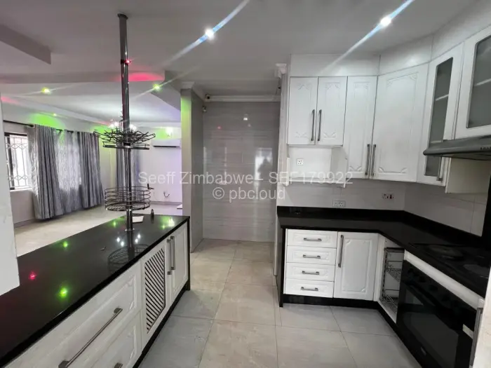 Townhouse/Cluster to Rent in Aspindale Park, Harare