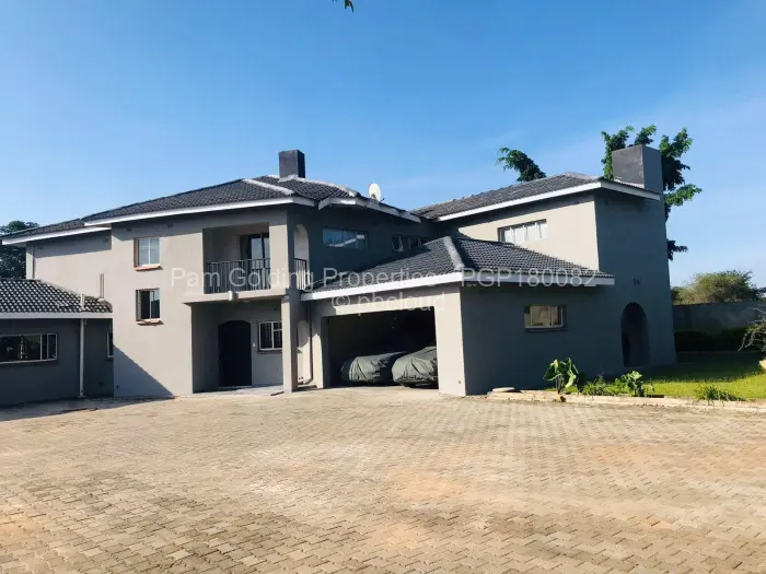 6 Bedroom House for Sale in Ilanda, Bulawayo