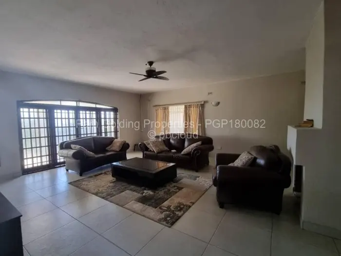 6 Bedroom House for Sale in Ilanda, Bulawayo
