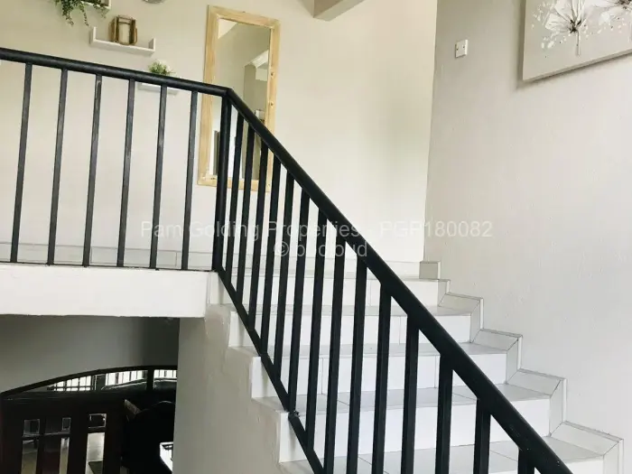 6 Bedroom House for Sale in Ilanda, Bulawayo