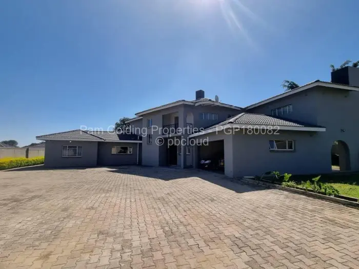 6 Bedroom House for Sale in Ilanda, Bulawayo