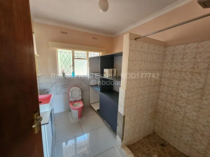 5 Bedroom House for Sale in Philadelphia, Harare
