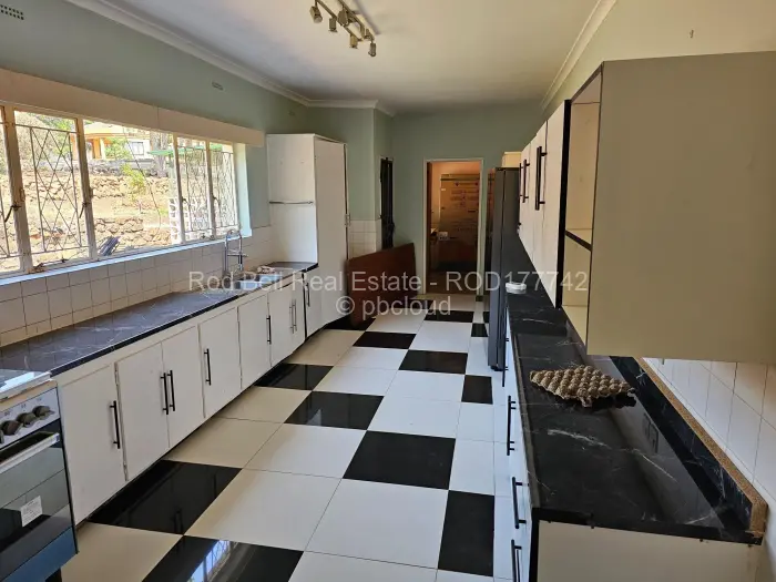 5 Bedroom House for Sale in Philadelphia, Harare