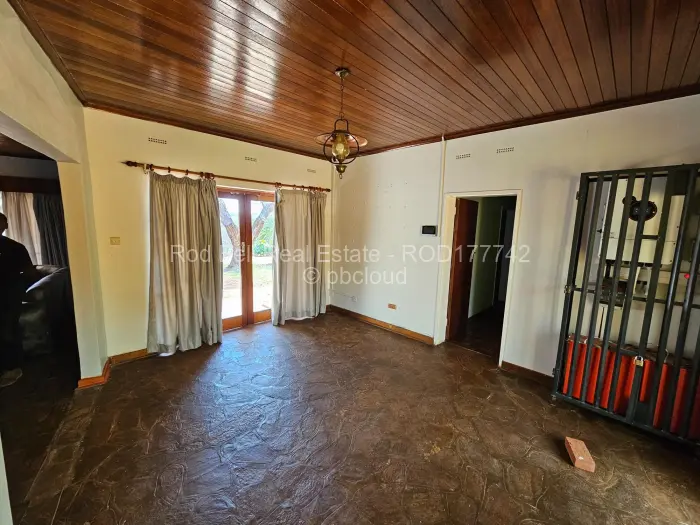 5 Bedroom House for Sale in Philadelphia, Harare