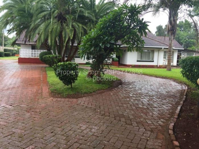 4 Bedroom House to Rent in Northwood, Harare