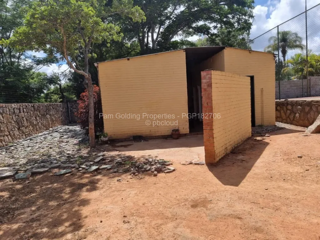 3 Bedroom House for Sale in Burnside, Bulawayo
