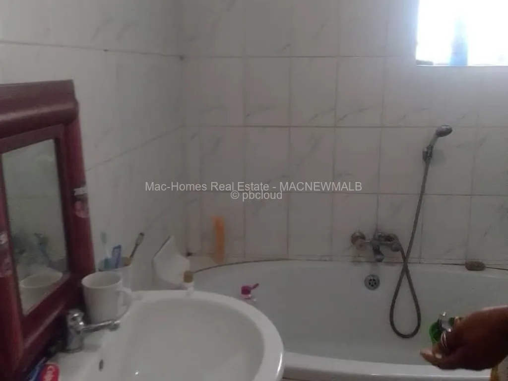 5 Bedroom House for Sale in Marlborough, Harare