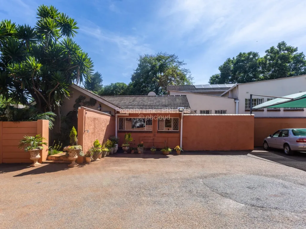 6 Bedroom House for Sale in Mandara, Harare