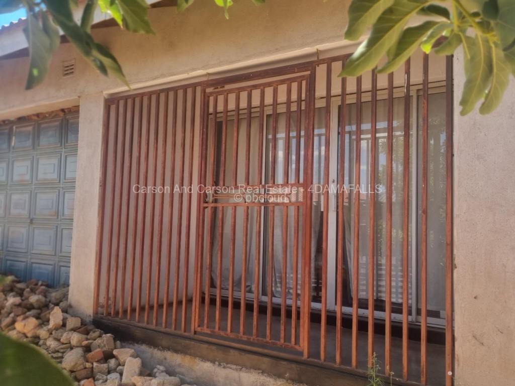3 Bedroom House for Sale in Damofalls, Damofalls