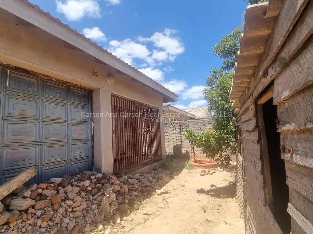 3 Bedroom House for Sale in Damofalls, Damofalls