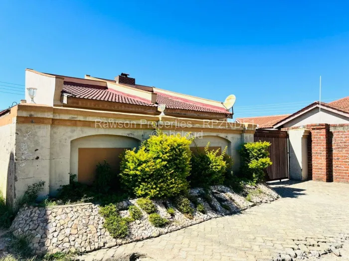 4 Bedroom House for Sale in Damofalls, Damofalls