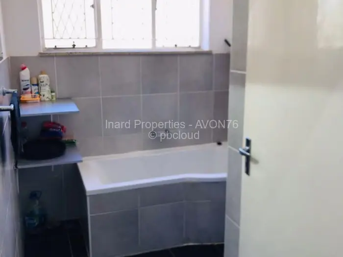 Flat/Apartment to Rent in Avondale