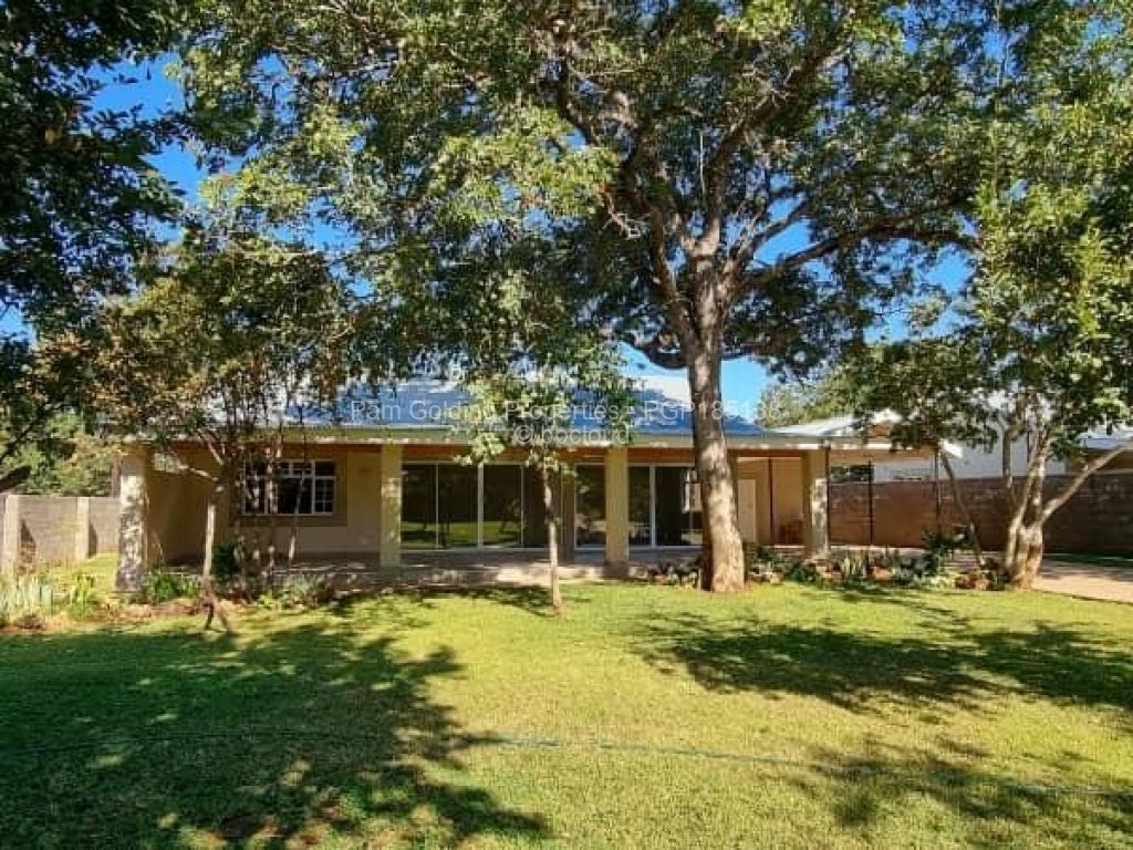 4 Bedroom House for Sale in Victoria Falls, Victoria Falls