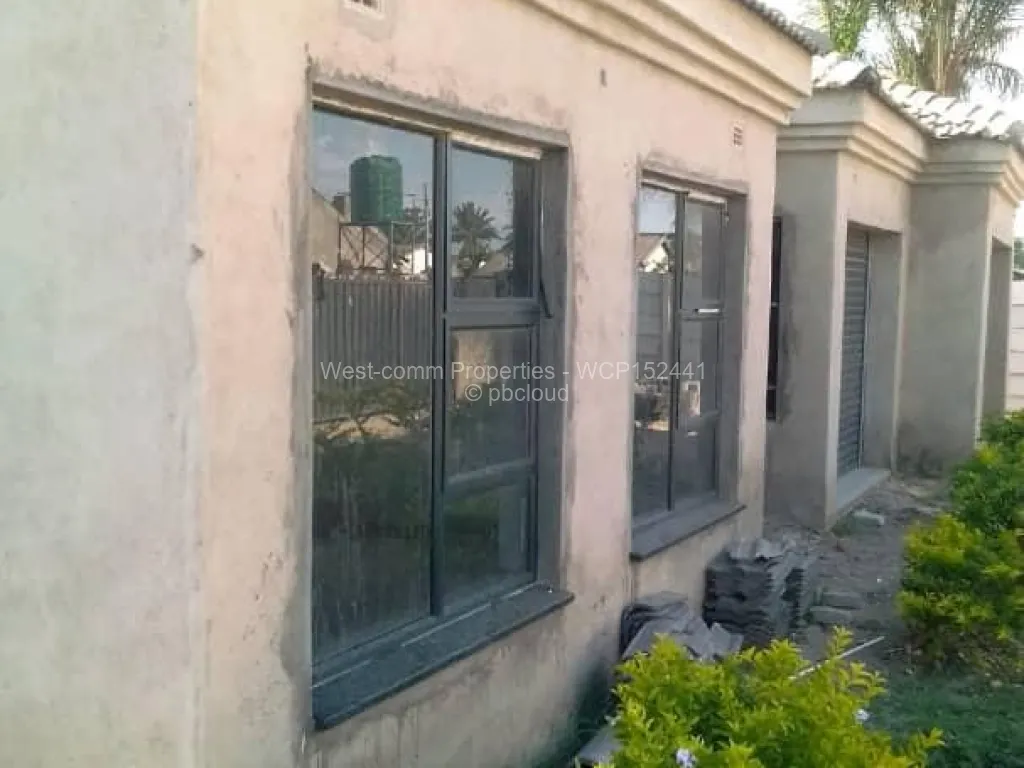 5 Bedroom House for Sale in Waterfalls, Harare