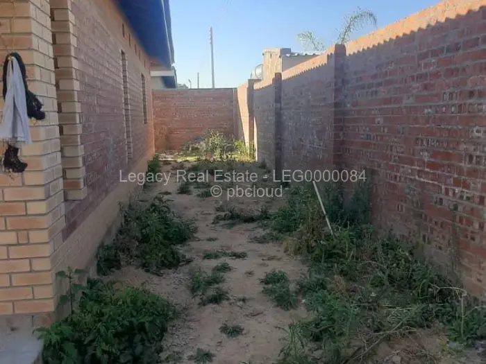 4 Bedroom House for Sale in Mabvazuva Estates, Ruwa