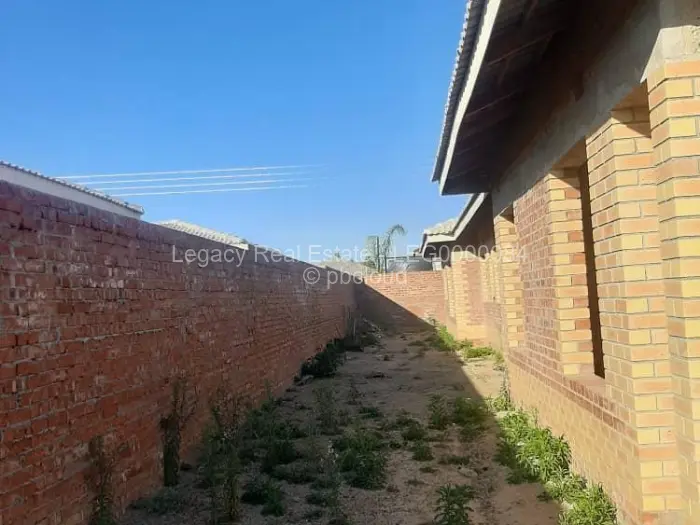 4 Bedroom House for Sale in Mabvazuva Estates, Ruwa