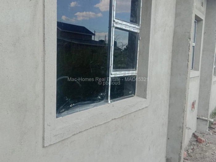 Townhouse/Complex/Cluster for Sale in Arlington, Harare