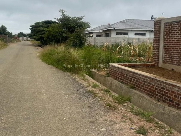 Stand For Sale in Zimre Park Property Channel