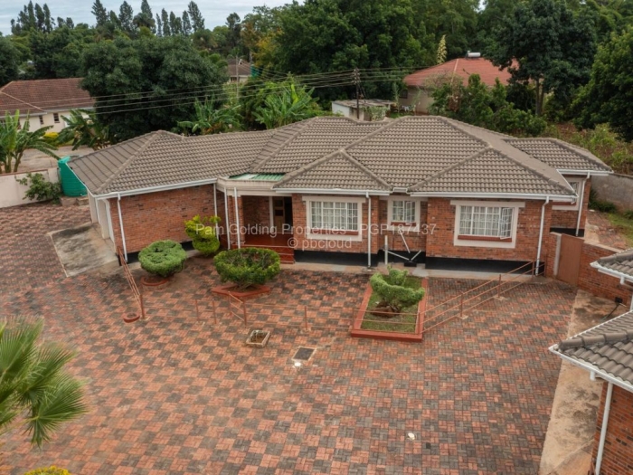 Townhouse/Cluster for Sale in Greendale North, Harare