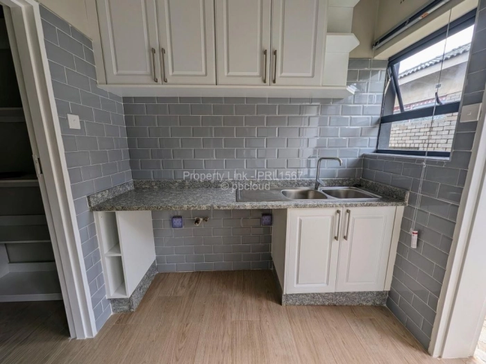 Townhouse/Cluster to Rent in Westgate, Harare