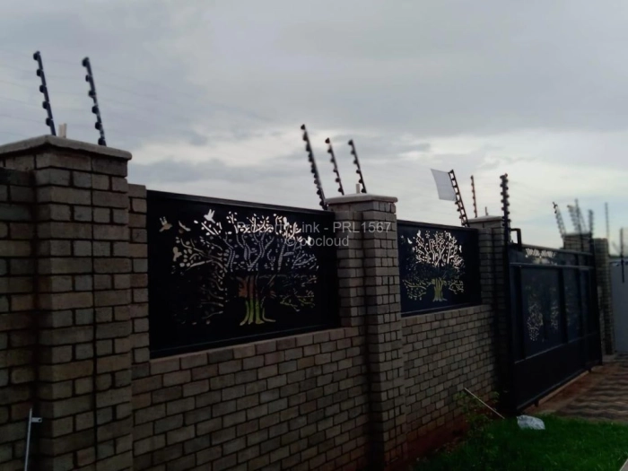 Townhouse/Cluster to Rent in Westgate, Harare