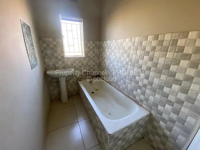 Warehouse/Industrial to Rent in Bluff Hill, Harare