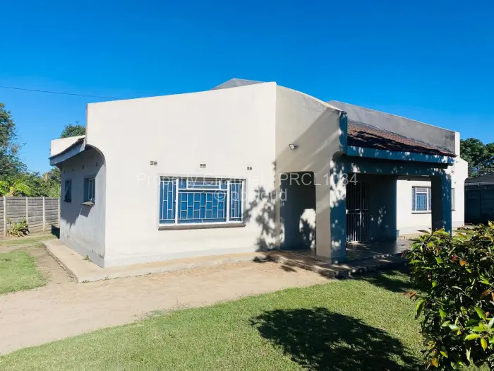 Warehouse/Industrial to Rent in Bluff Hill, Harare