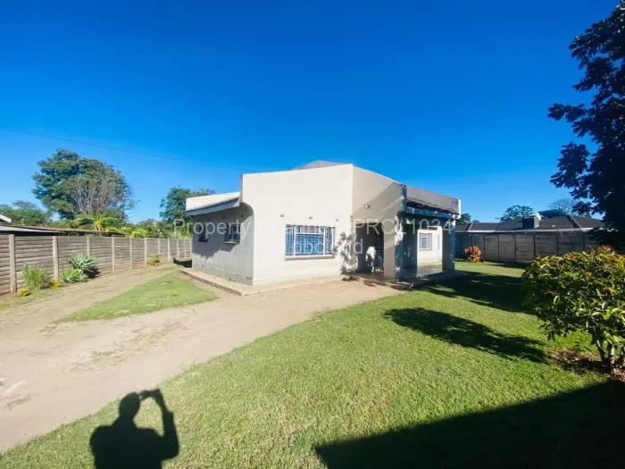 Warehouse/Industrial to Rent in Bluff Hill, Harare