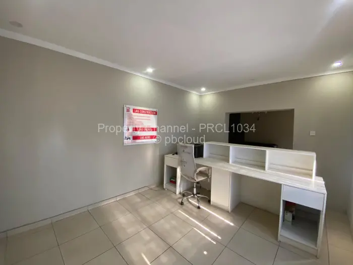 Warehouse/Industrial to Rent in Bluff Hill, Harare