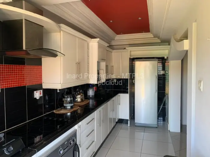 Townhouse/Complex/Cluster to Rent in Emerald Hill