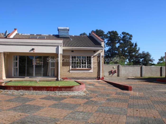 Townhouse/Cluster to Rent in Newlands, Harare