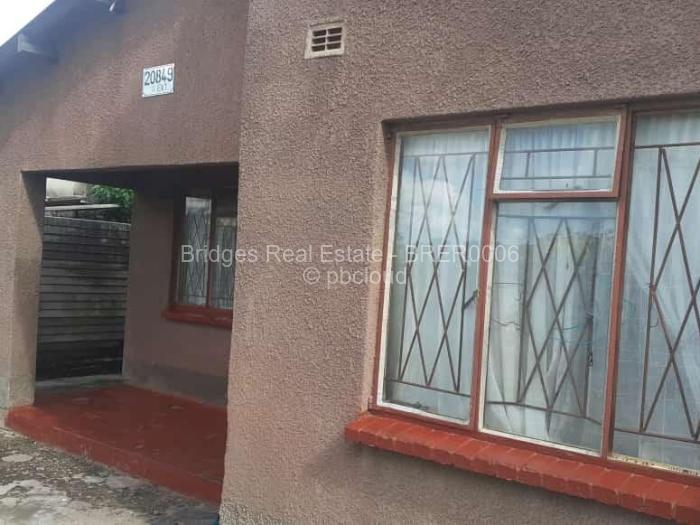 4 Bedroom House for Sale in Chitungwiza, Chitungwiza