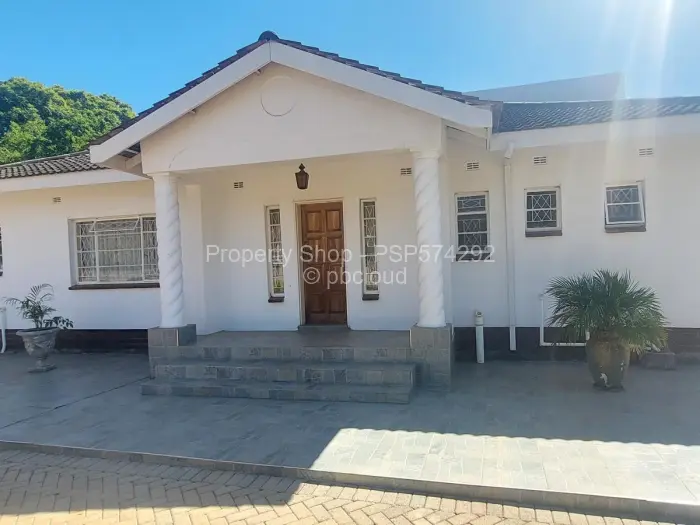 9 Bedroom House to Rent in Greendale