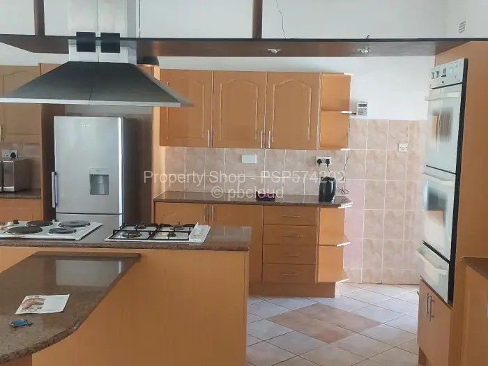 9 Bedroom House to Rent in Greendale