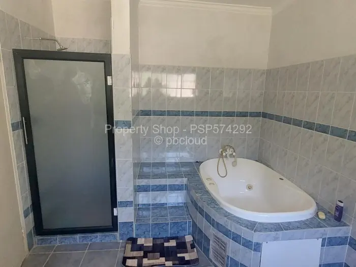 9 Bedroom House to Rent in Greendale