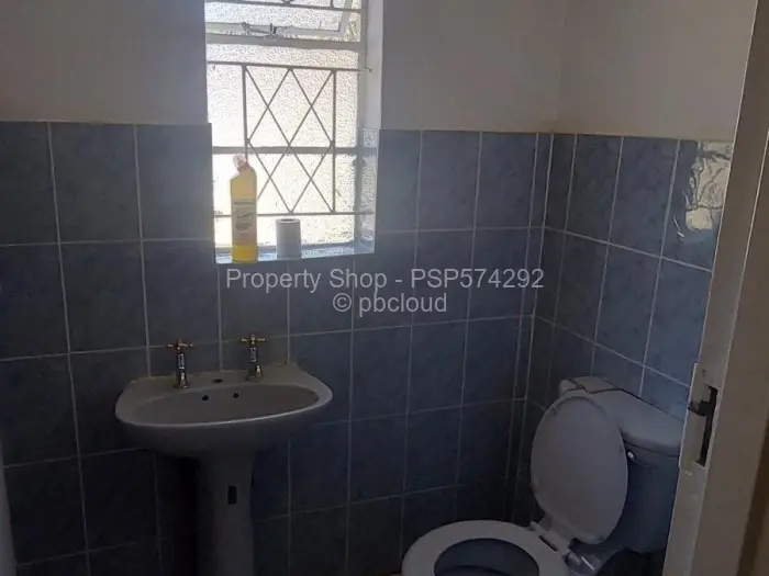 9 Bedroom House to Rent in Greendale