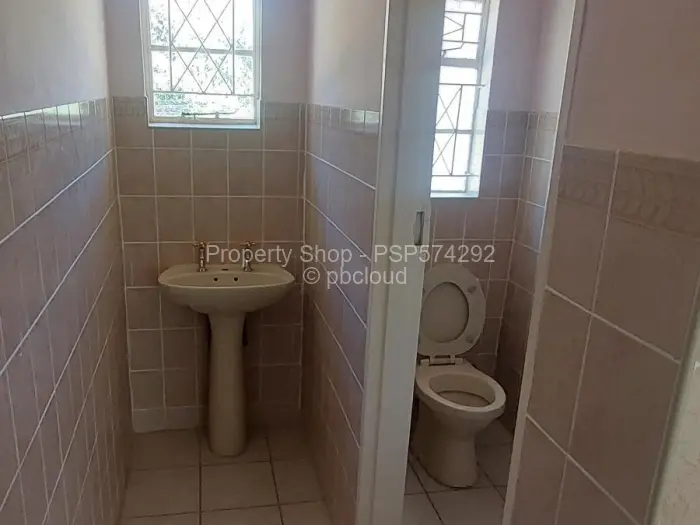 9 Bedroom House to Rent in Greendale