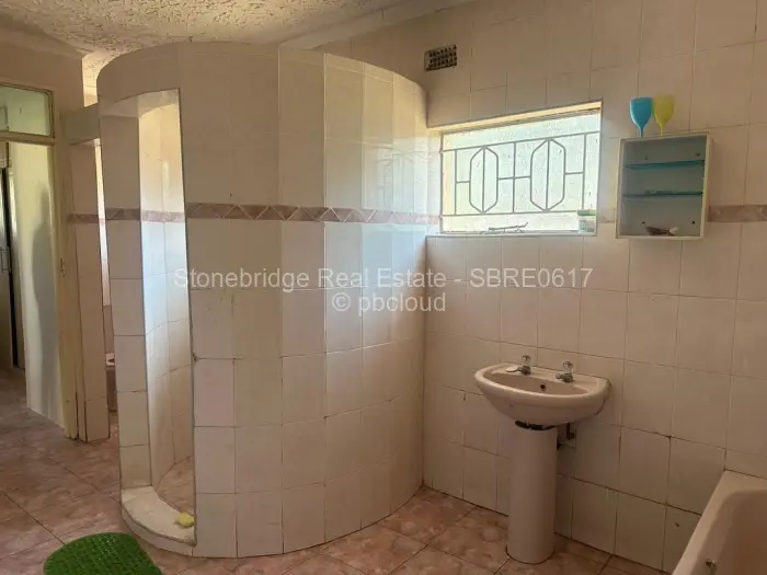 4 Bedroom House for Sale in Parklands, Bulawayo