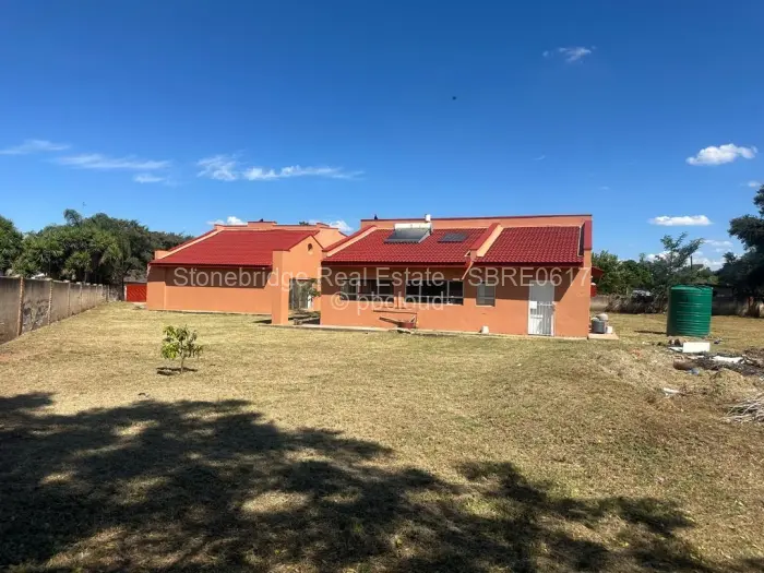 4 Bedroom House for Sale in Parklands, Bulawayo