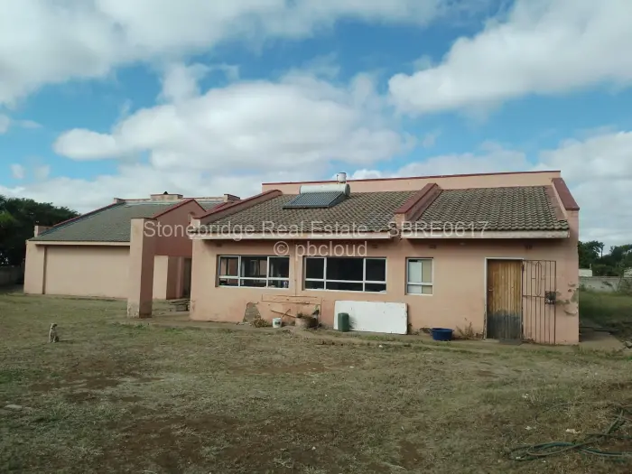 4 Bedroom House for Sale in Parklands, Bulawayo