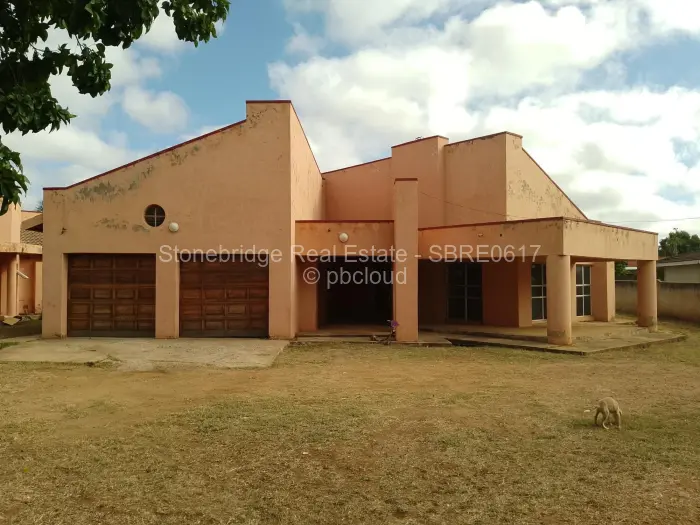 4 Bedroom House for Sale in Parklands, Bulawayo