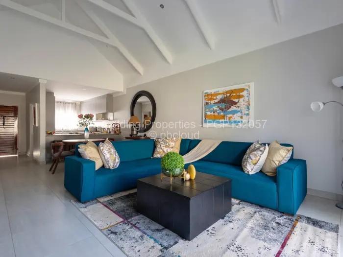 Townhouse/Complex/Cluster to Rent in Meyrick Park