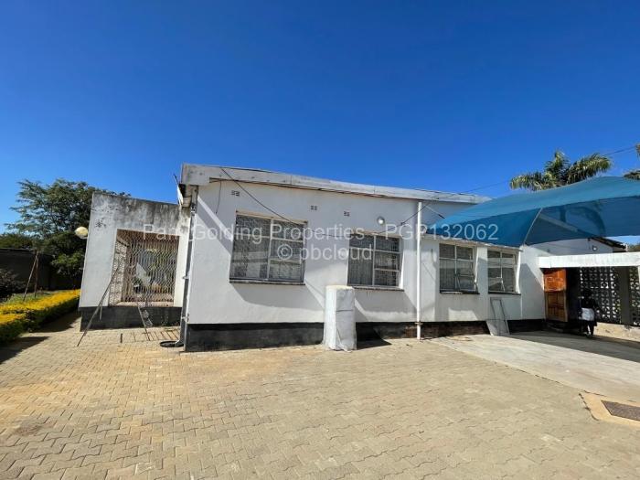 4 Bedroom House for Sale in Ilanda, Bulawayo