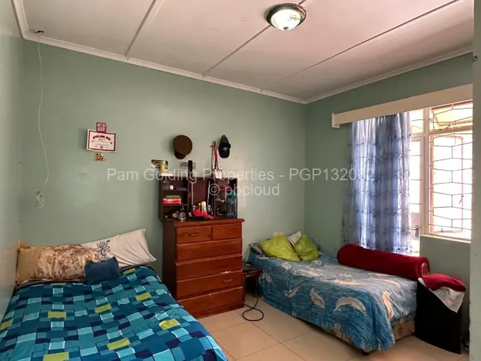 4 Bedroom House for Sale in Ilanda, Bulawayo
