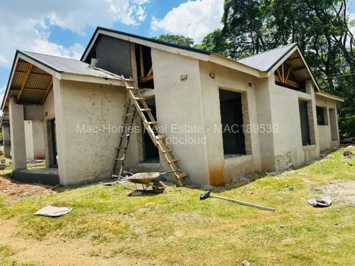 Townhouse/Cluster for Sale in Emerald Hill, Harare