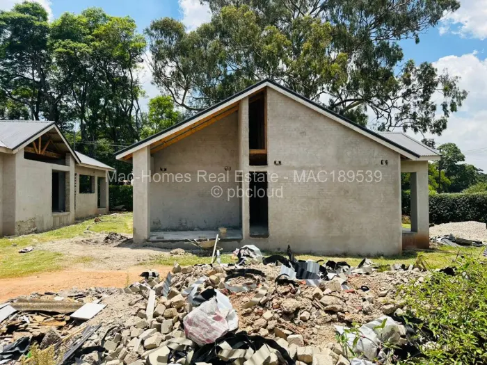 Townhouse/Cluster for Sale in Emerald Hill, Harare