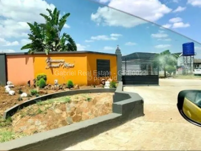 Townhouse/Complex/Cluster for Sale in Bluff Hill, Harare