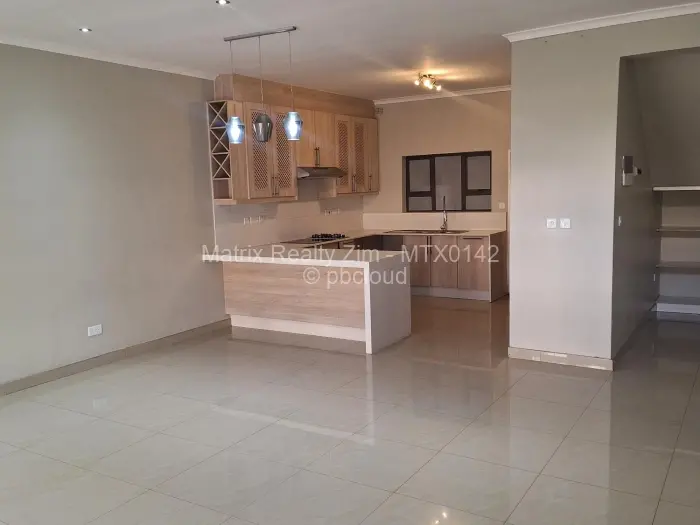 Townhouse/Complex/Cluster to Rent in Greencroft